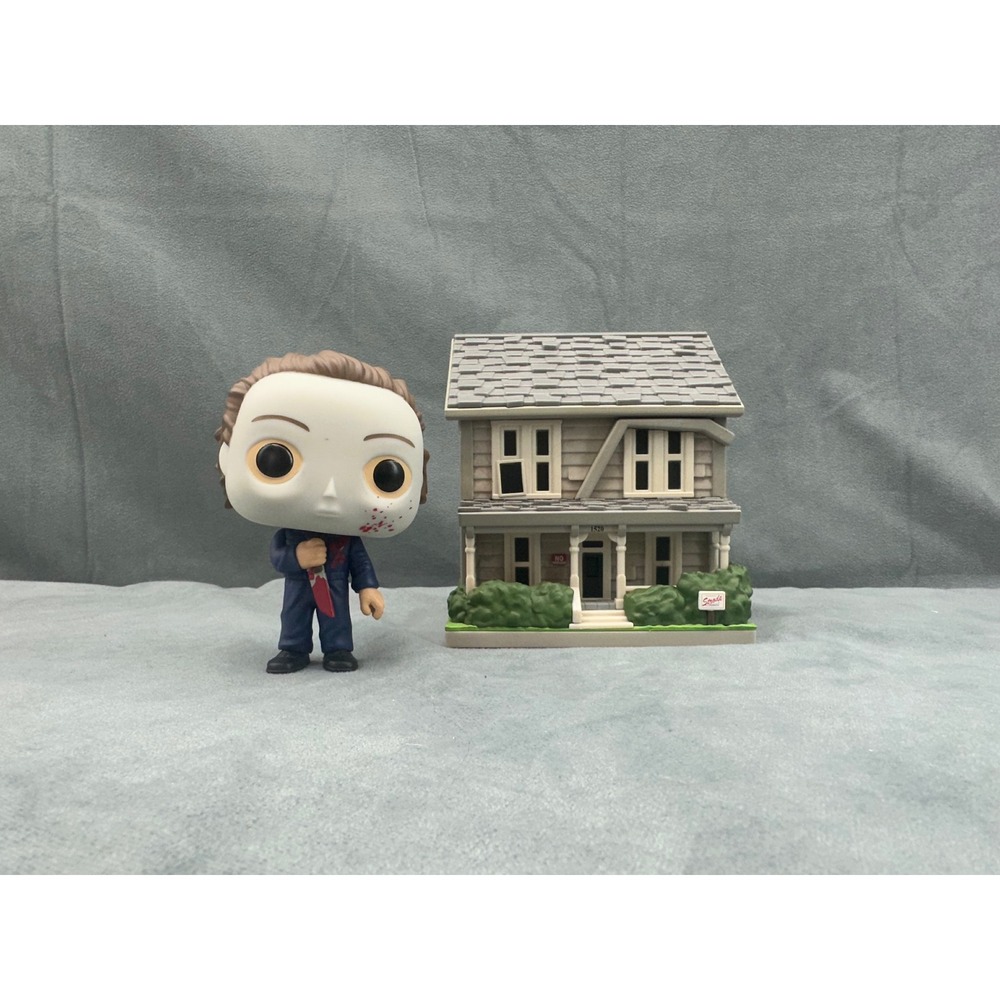Funko Pop Town Michael Myers with Myers House Spirit Halloween 25 LOOSE
